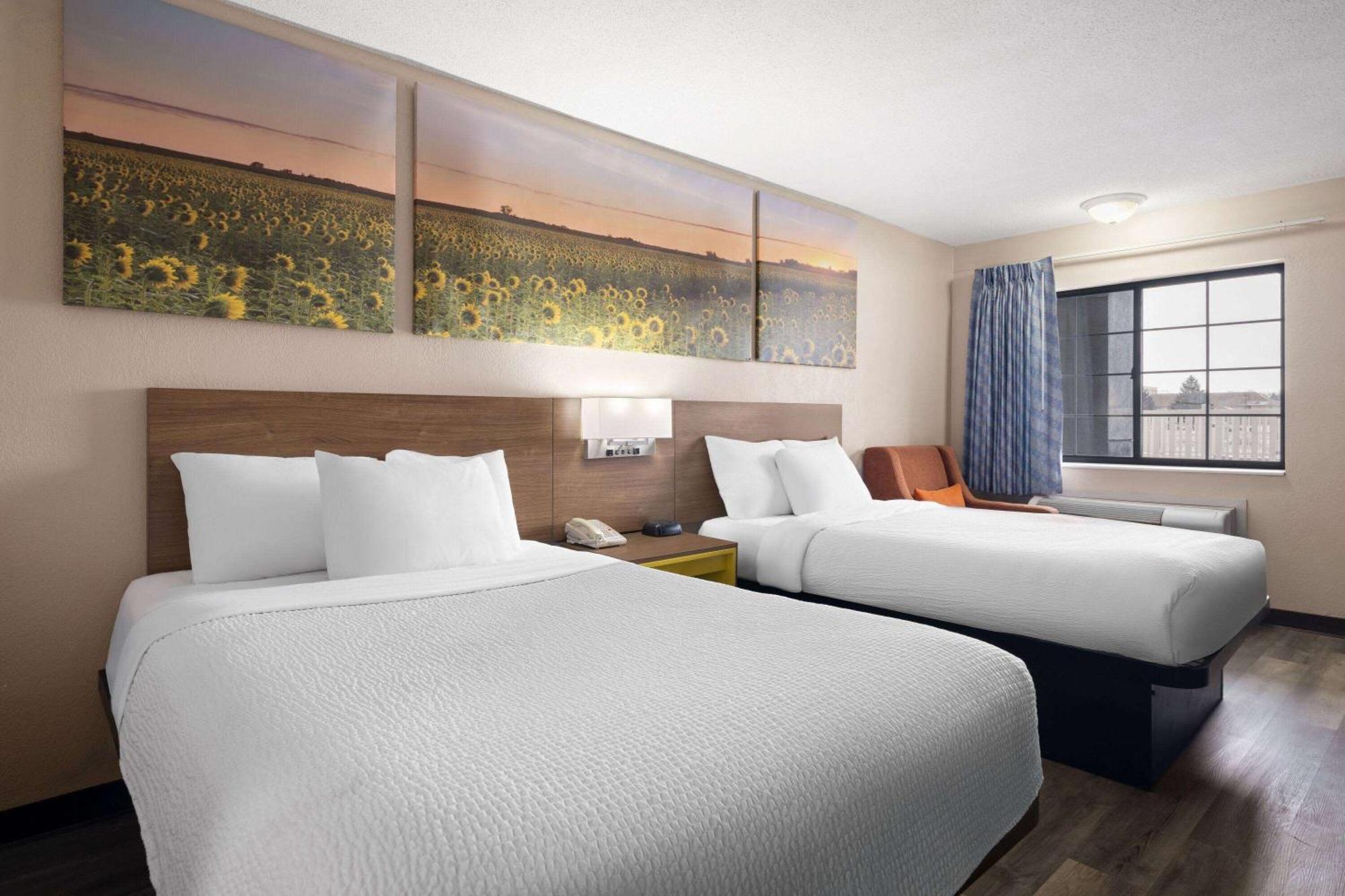 Days Inn & Suites By Wyndham Kokomo Eksteriør bilde